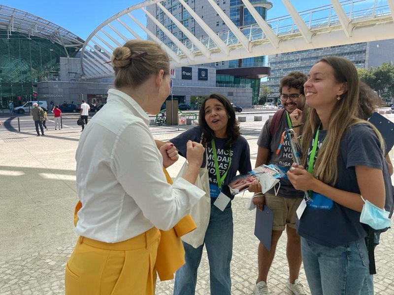 Ingrid Johansen, CEO das Aldeias de Crianças SOS internacional, com as equipas de Angariação de Fundos do projeto Face to Face